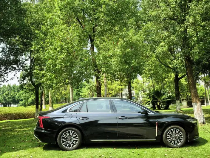 Hongqi H5 2023 Model 1.5T DCT Flag Rhythm Edition – фото 7