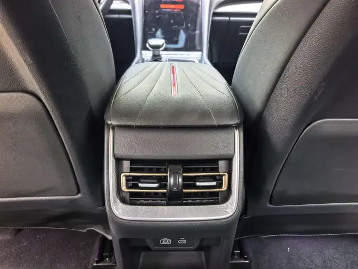 Hongqi H5 2023 Model 1.5T DCT Flag Rhythm Edition – фото 8