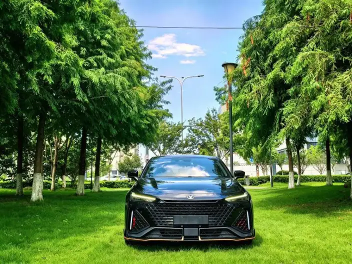Changan UNI-V 2022 Model 2.0T Leading speed Edition – фото 2