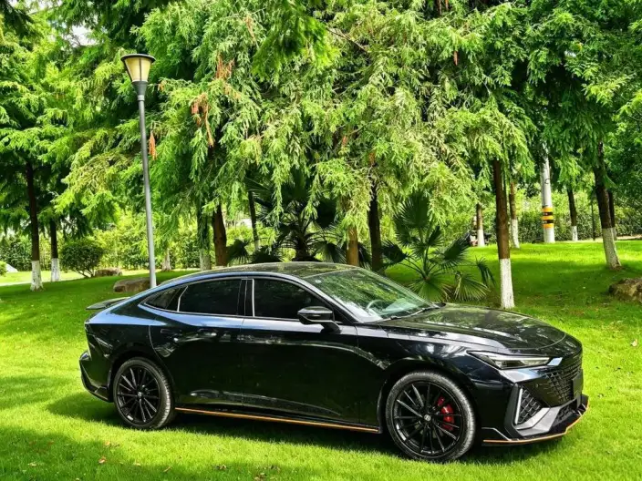 Changan UNI-V 2022 Model 2.0T Leading speed Edition – фото 3
