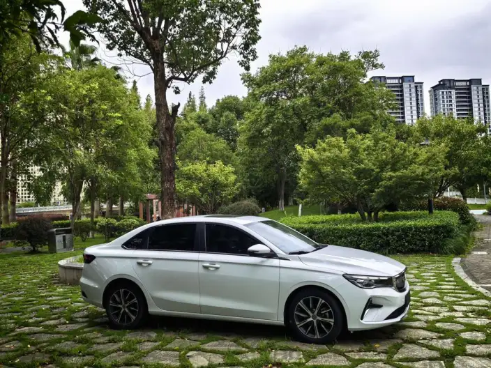 Geely Emgrand 2022 Model No. 4 Gen 1.5L CVT Flagship Model – фото 7