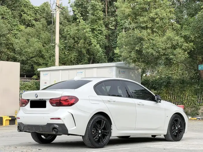BMW 1 Series 2023 Model 125i M Sports Night Edition – фото 6