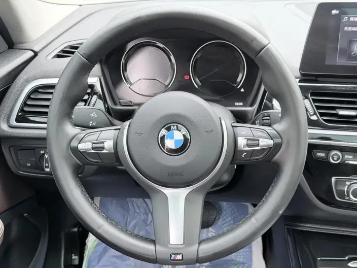 BMW 1 Series 2023 Model 125i M Sports Night Edition – фото 10