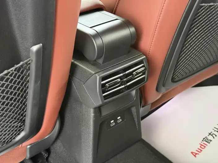 Audi A3 2026 Model A3L Limousine 35 TFSI Continental Flying Spur Exclusive Model – фото 7