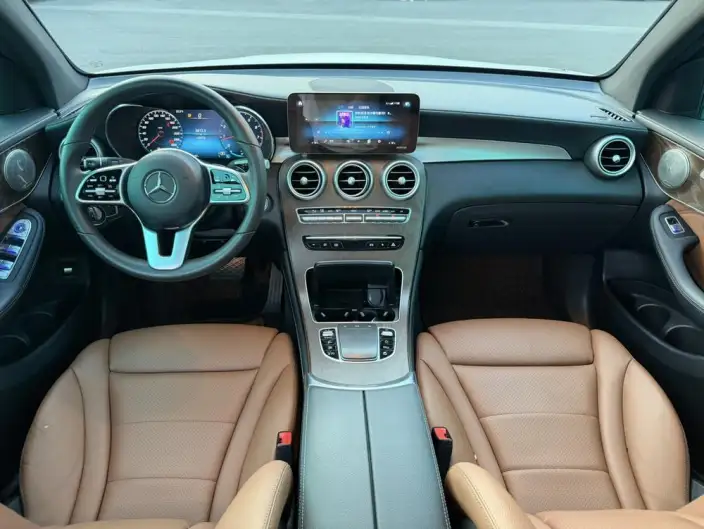 Mercedes-Benz GLC 2020 Model GLC 300 L 4MATIC Dynamic Model – фото 7