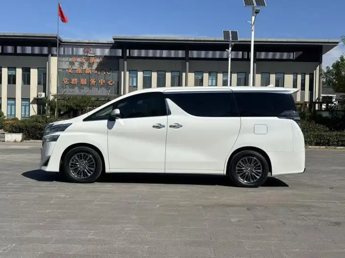 Vellfire 2021 Model Toyota Crown Hybrid 2.5L HV Supreme Edition – фото 4