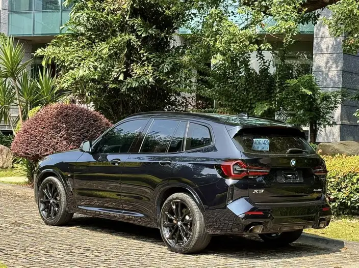 BMW X3 2023 Model xDrive30i Exclusive Model M Night Set – фото 4