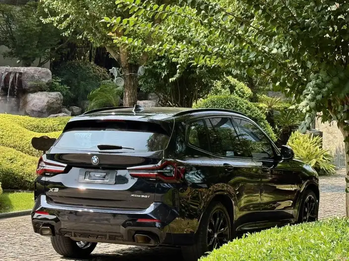 BMW X3 2023 Model xDrive30i Exclusive Model M Night Set – фото 6