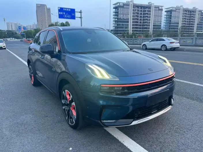 Lynk & Co 06 2020 Model 1.5T Shine Halo – фото 3