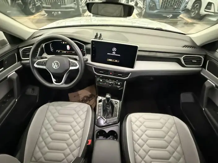 Volkswagen Tayron 2023 Model 330TSI 2WD Luxury Plus Advanced version – фото 9