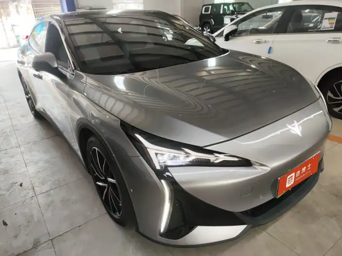 Arcfox α-S 5 2025 Model 708MAX 200kW