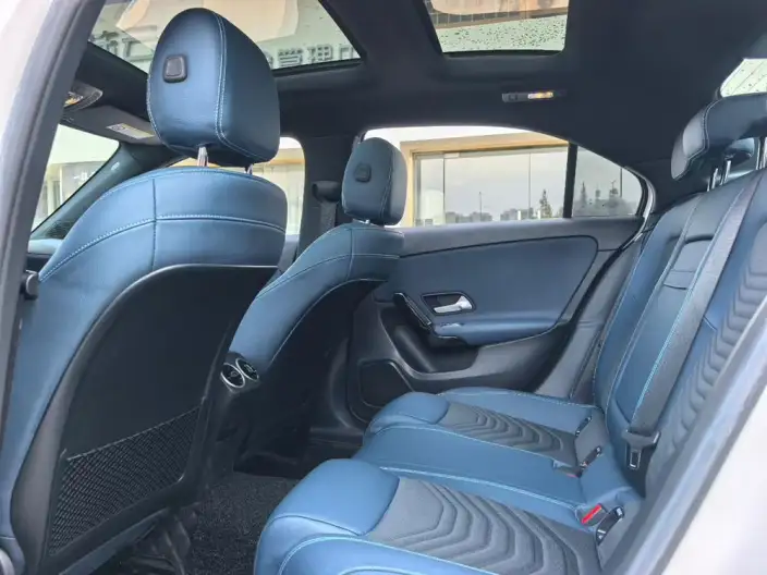 Mercedes-Benz A-class 2020 Model A 180 L – фото 9