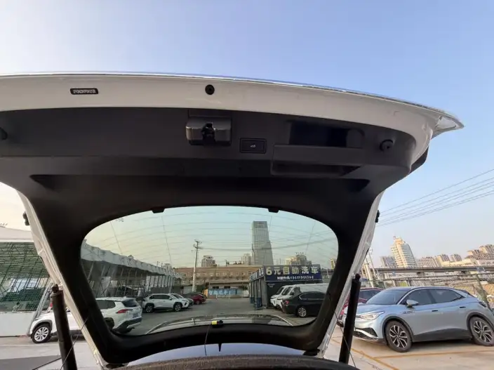 Volkswagen CC 2023 Model 380TSI Eye-catching version – фото 10