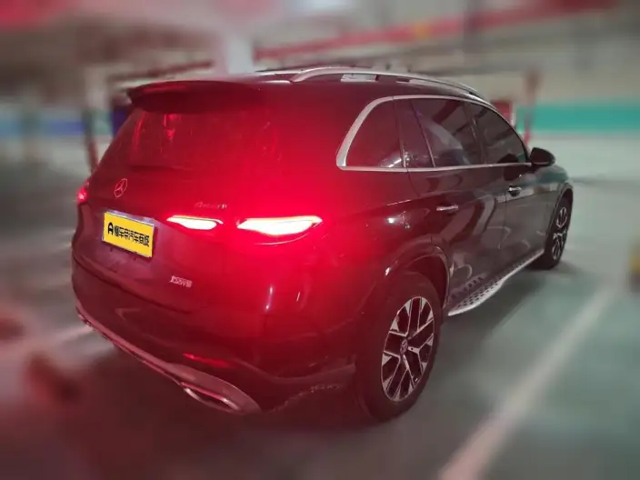 Mercedes-Benz GLC 2023 Model GLC 260 L 4MATIC Luxury Model 7 seat – фото 2