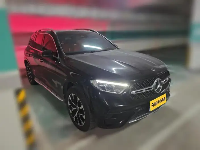 Mercedes-Benz GLC 2023 Model GLC 260 L 4MATIC Luxury Model 7 seat – фото 3