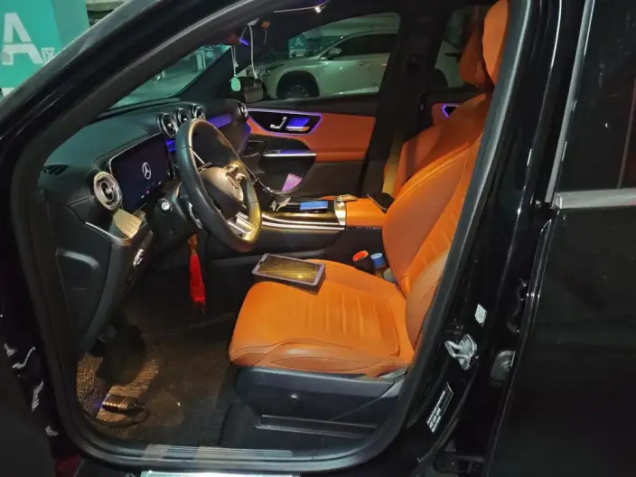 Mercedes-Benz GLC 2023 Model GLC 260 L 4MATIC Luxury Model 7 seat – фото 10