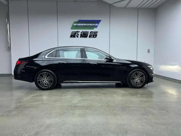 Mercedes-Benz E-Class 2025 Model E 260 L sedan – фото 8
