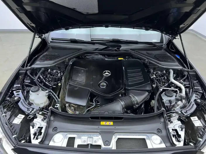 Mercedes-Benz E-Class 2025 Model E 260 L sedan – фото 9