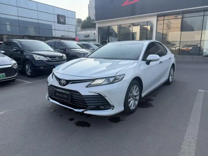 Toyota Camry 2023 Model 2.0G Deluxe Edition – фото 1