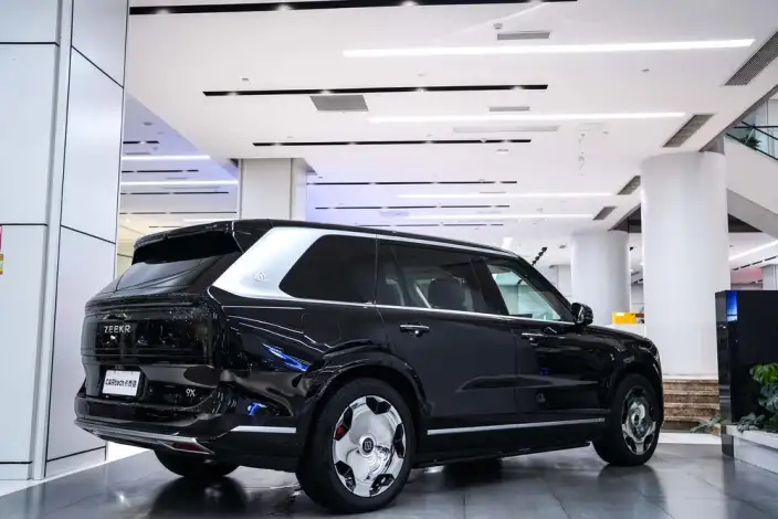 ZEEKR 9X 2025 Model Hyper Edition 70kWh VI seat – фото 4