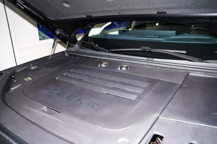 ZEEKR 9X 2025 Model Hyper Edition 70kWh VI seat – фото 6
