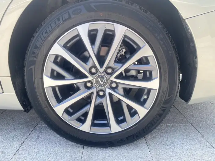 Lexus ES 2024 Model 200 Premium – фото 8