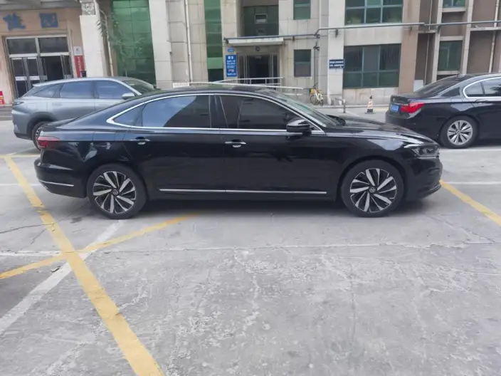 Volkswagen Passat 2022 Model 330TSI Elite Edition – фото 8