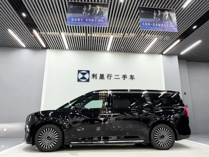 ZEEKR 009 2024 Model VI seat Executive Edition 4WD 108kWh – фото 3