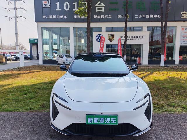 Avatr 06 2025 Ultra AWD BEV