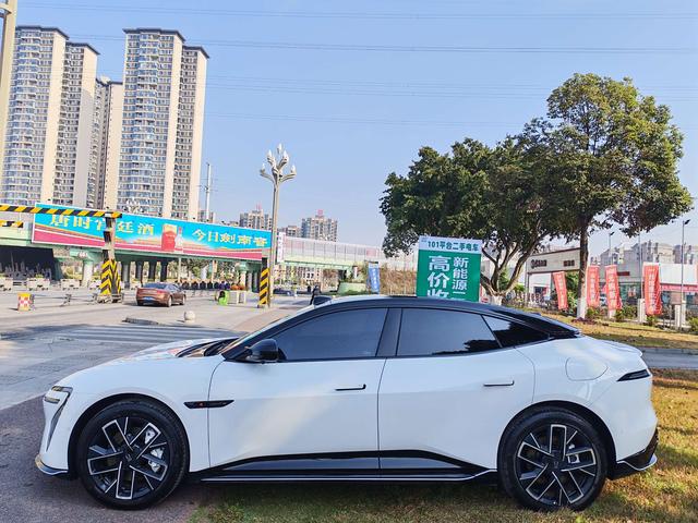 Avatr 06 2025 Ultra AWD BEV – фото 5