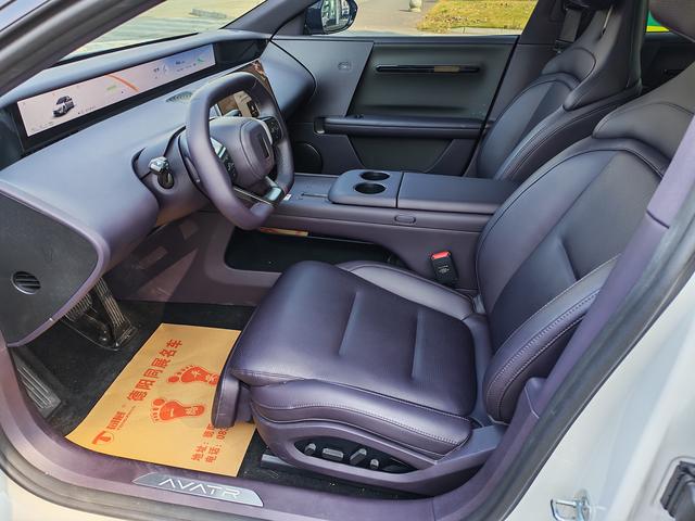 Avatr 06 2025 Ultra AWD BEV – фото 8