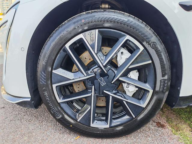Avatr 06 2025 Ultra AWD BEV – фото 16