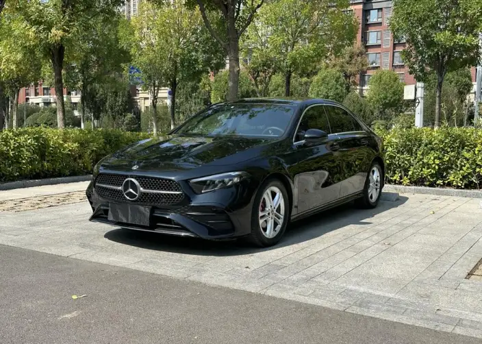 Mercedes-Benz A-class 2023 Model A 180 L Sports sedan – фото 1