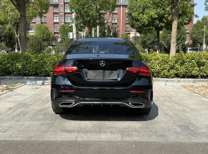 Mercedes-Benz A-class 2023 Model A 180 L Sports sedan – фото 5