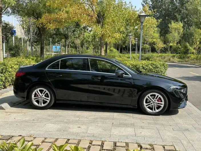 Mercedes-Benz A-class 2023 Model A 180 L Sports sedan – фото 7