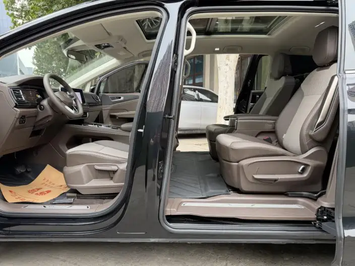 Viloran 2024 Model 330TSI Business Edition – фото 8