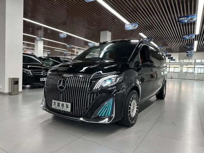 Viano 2021 Model 2.0T Elite Edition 7 seat – фото 1