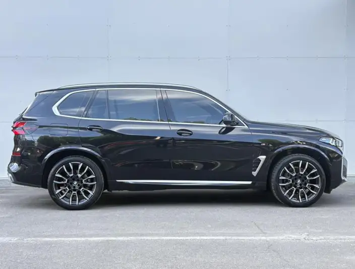 BMW X5 2025 Model xDrive40Li M Sports Night Set – фото 6