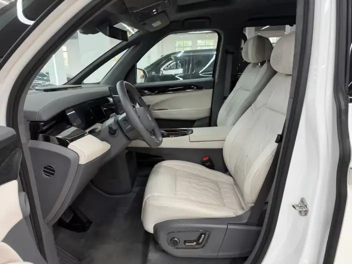 ZEEKR 009 2025 Model VI seat Executive Edition 4WD 108kWh – фото 8