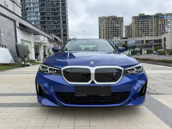 BMW i3 2022 Model eDrive35L – фото 2
