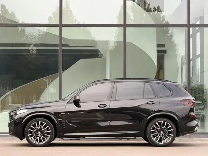 BMW X5 2023 Model xDrive40Li M Sports Night Set – фото 3