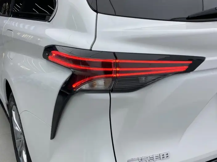 Toyota Sienna 2021 Model 2.5L Hybrid Supreme Edition – фото 8