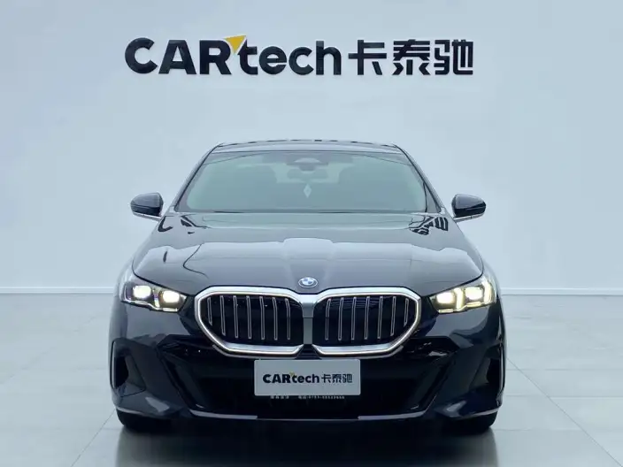 BMW 5 Series 2026 Model 530Li Leading Model M Sports Set