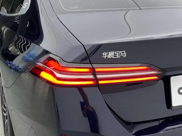 BMW 5 Series 2026 Model 530Li Leading Model M Sports Set – фото 8