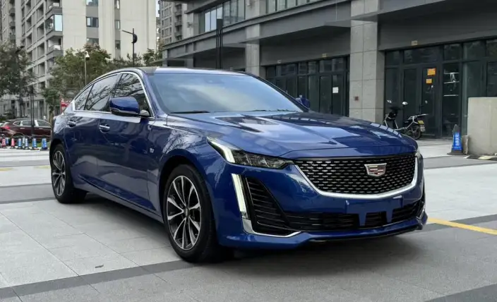 Cadillac CT5 2023 Model 28T Noble Model – фото 3