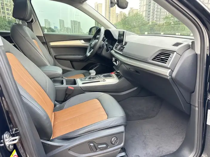 Audi Q5L 2020 Model 40 TFSI Rong Xiang Fashion Model – фото 8