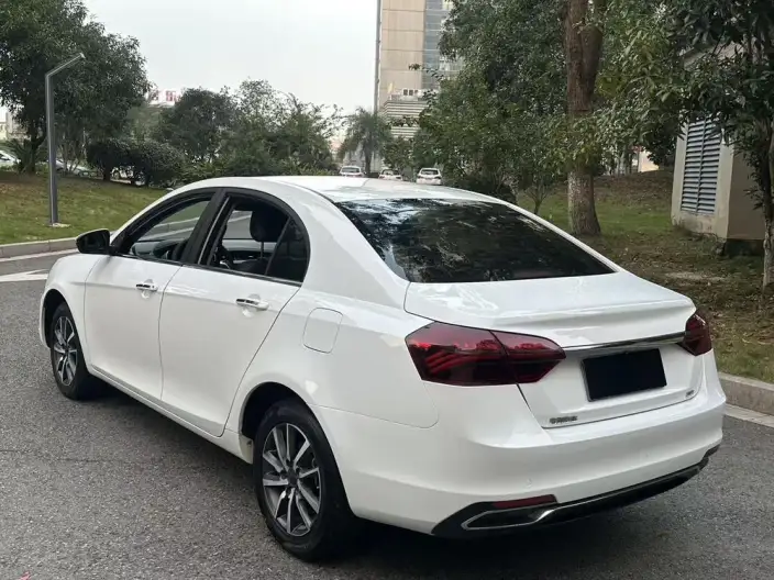 Geely Emgrand 2020 Model 1.5L Manual Up Edition – фото 5