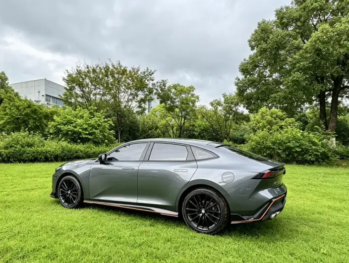 Changan UNI-V 2023 Model 1.5T Sports Edition – фото 4