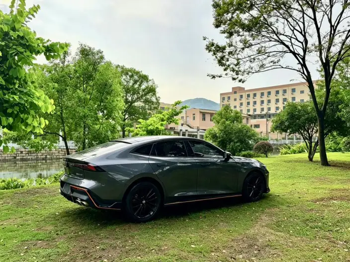 Changan UNI-V 2023 Model 1.5T Sports Edition – фото 5