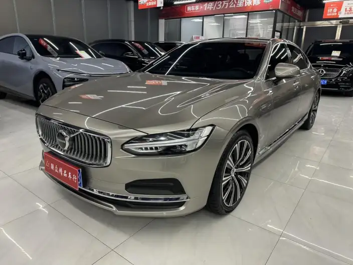 Volvo S90 2022 Model B5 Smart Range Deluxe Edition – фото 1